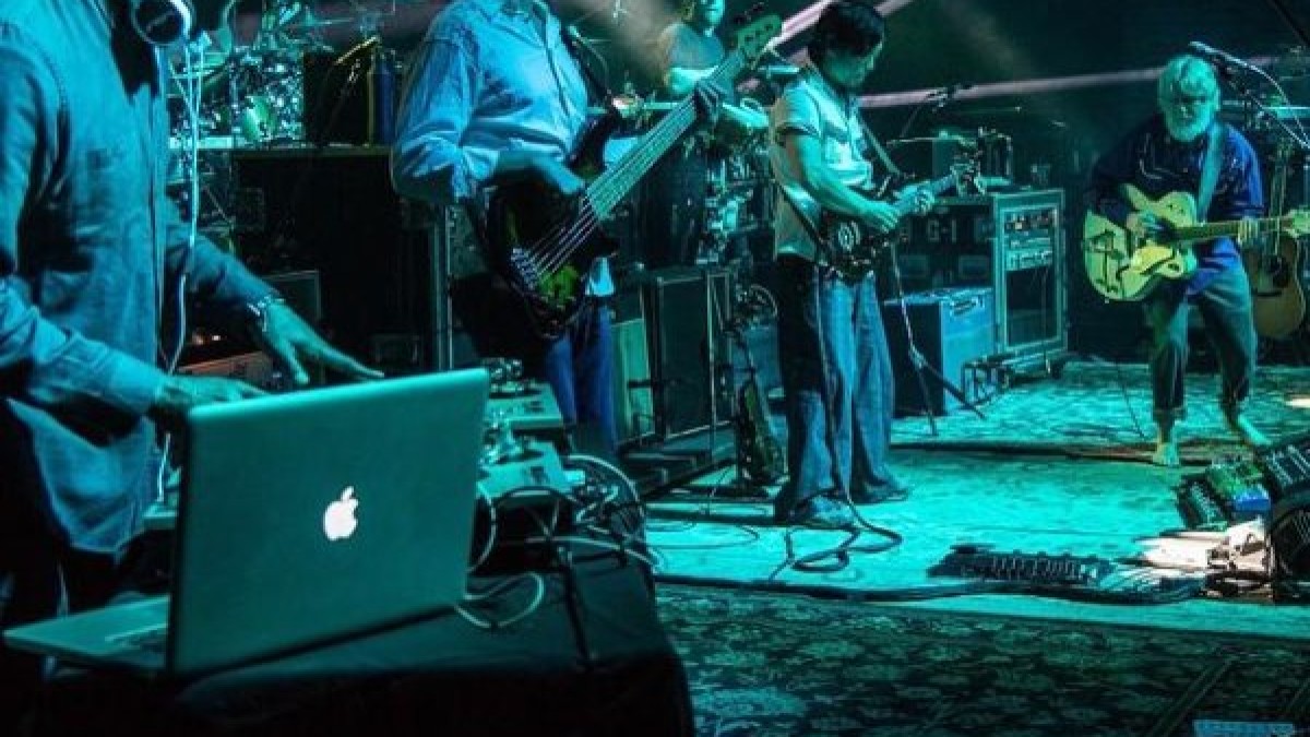 The String Cheese Incident Welcome Guests In Vegas