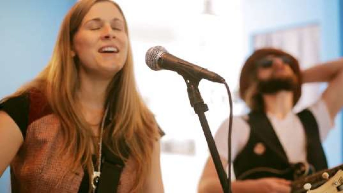 Live at JamBase HQ Episode 26 | Shook Twins
