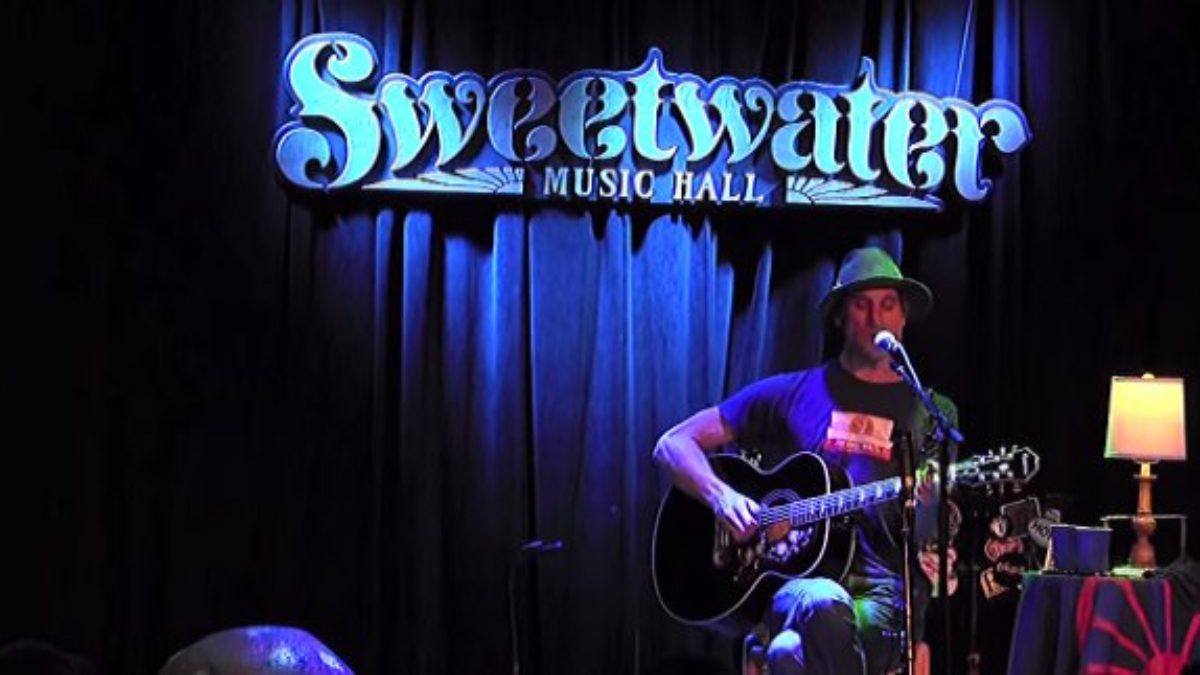 Cover Alert | Todd Snider Covers Fire On The Mountain