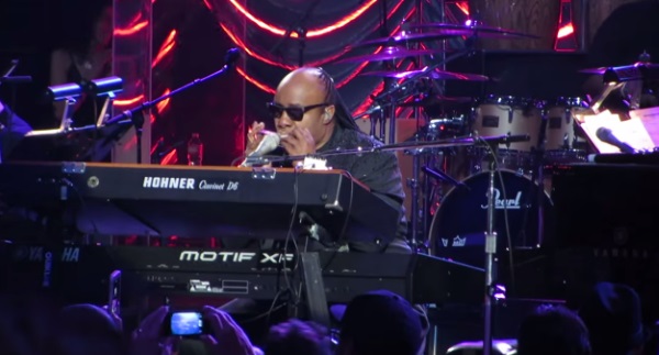 Flashback | Stevie Wonder Recreates Songs In The Key Of Life