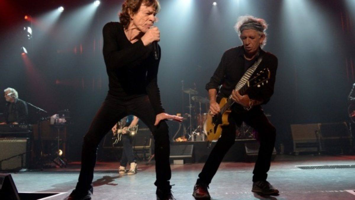 Rolling Stones Bust Out Sticky Fingers Material & Honor B.B. King
