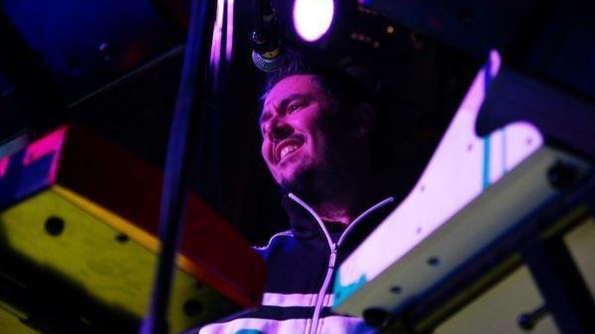 Todd Stoops To Guest With Electron At Brooklyn Bowl
