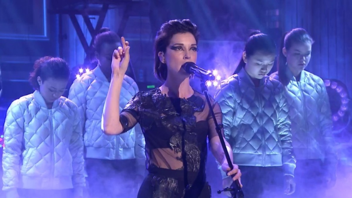 DVR Rewind | St. Vincent On The Tonight Show