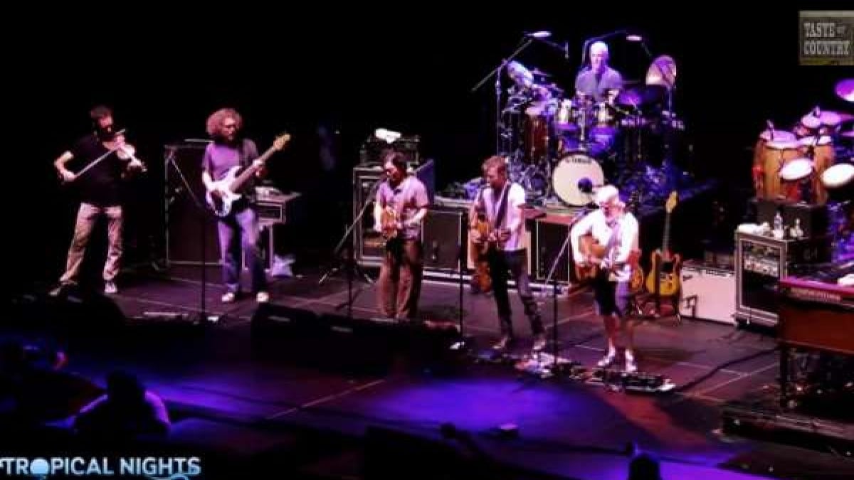 Pro-Shot Video | Dierks Bentley With String Cheese Incident