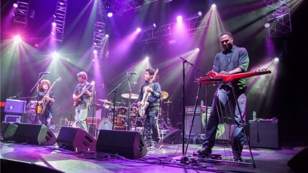 Video | Taz & Band Team With Robert Randolph For Whipping Post