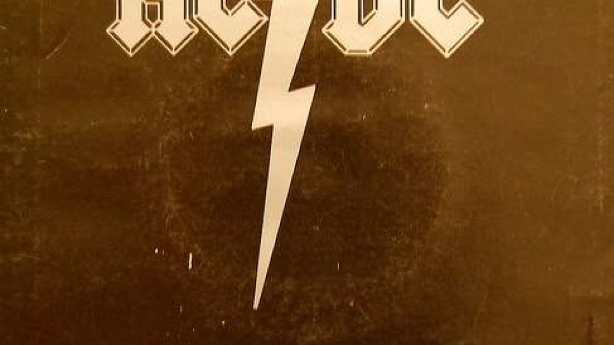 Cover Alert | 2CELLOS Rock AC/DC's Thunderstruck