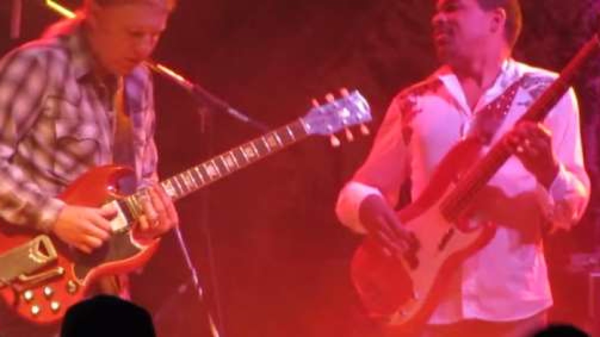 Cover Alert | Tedeschi Trucks Band Perform Corrina