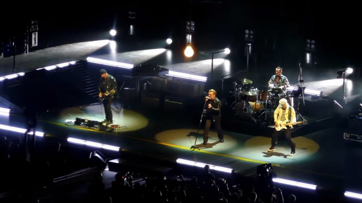 Video | U2 Busts Out Gloria In Chicago