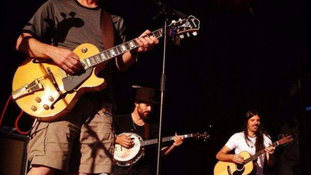Bob Weir Guests With The Avett Brothers At Mountain Jam