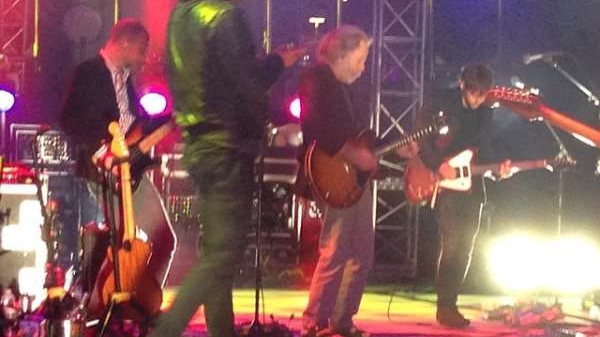 Bob Weir Guests With The National In Berkeley