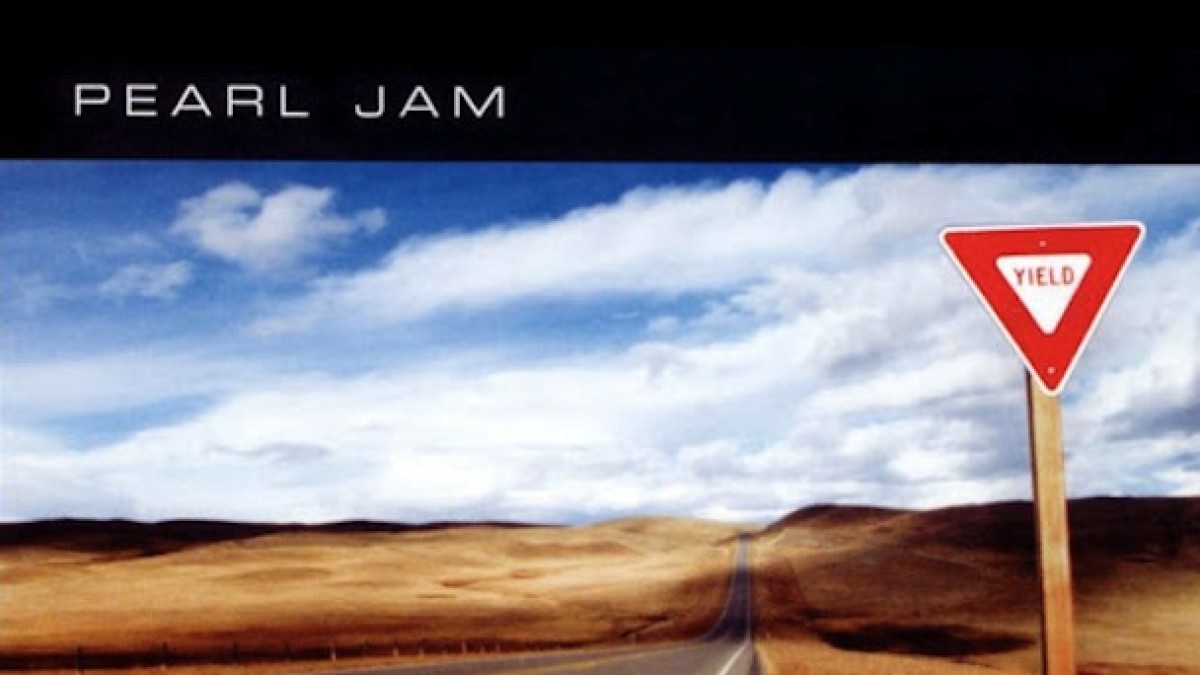 Pearl Jam Performs Yield In Its Entirety In Milwaukee