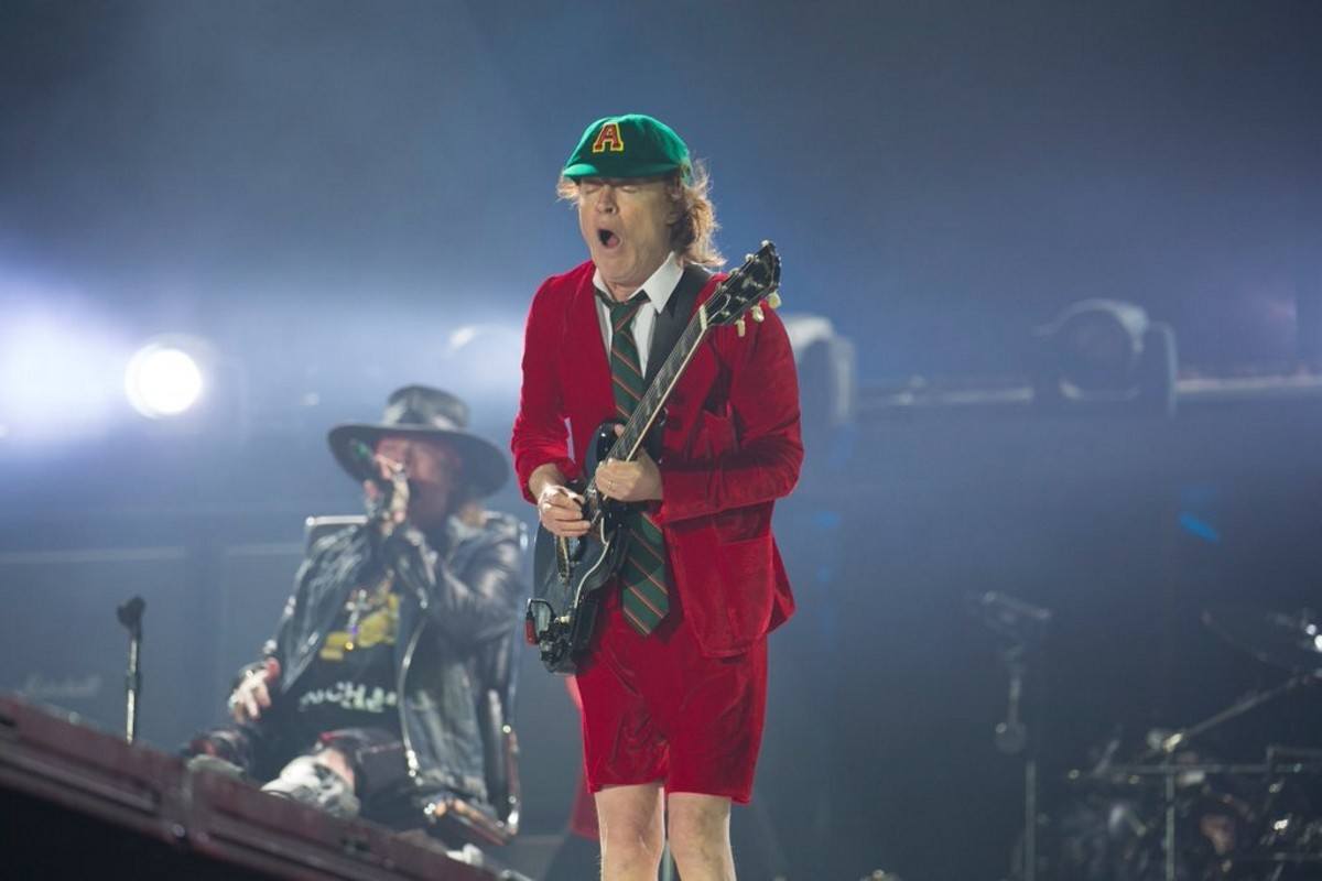 ACDC Axl Rose Crop Lisbon 2