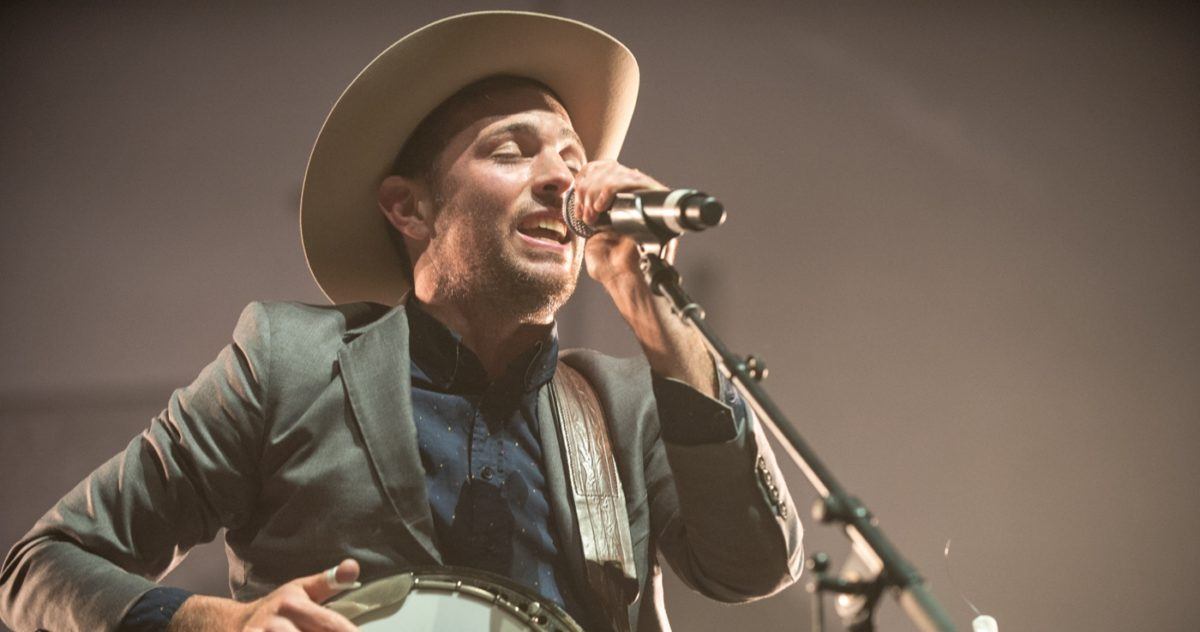 Avett Brothers MSG Blackstein Crop 12