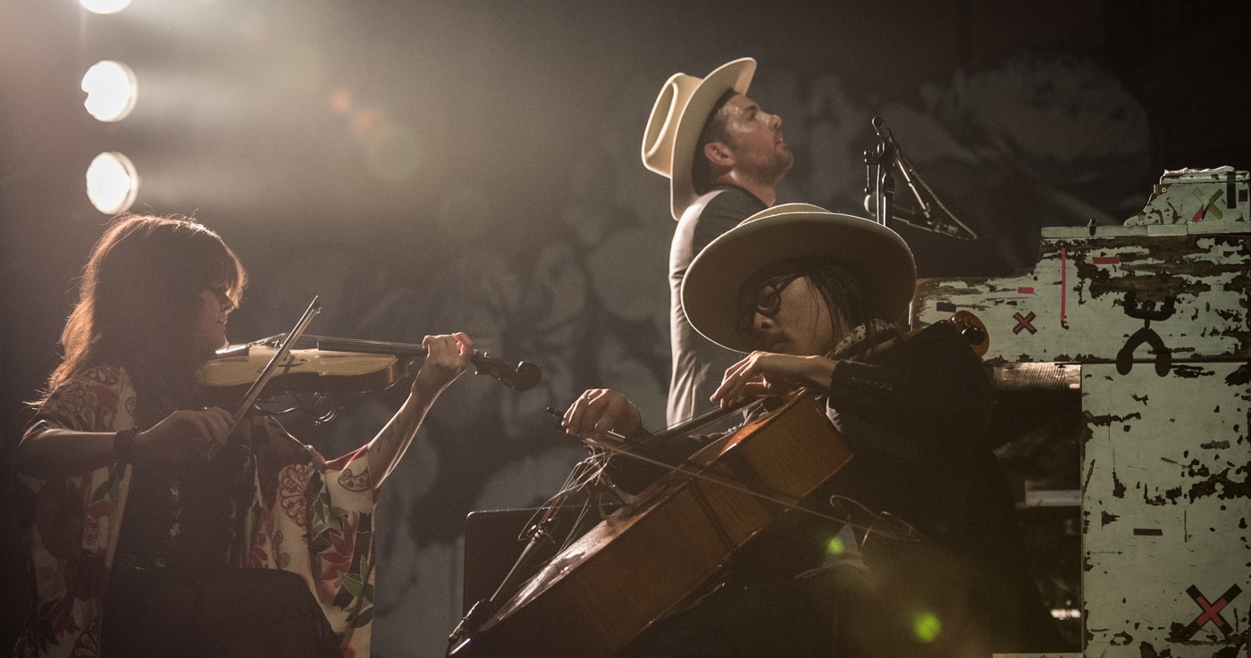 The Avett Brothers Honor Chris Cornell In Orlando