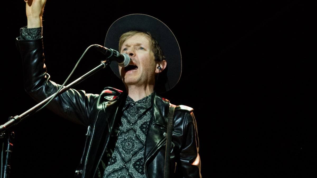 Gary Numan Joins Beck In Chicago