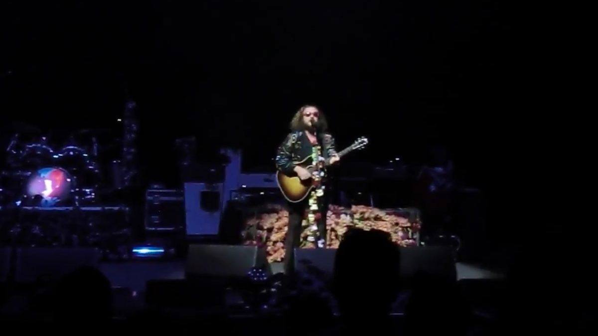 My Morning Jacket Debuts David Bowie Cover & Busts Out Prince Cover In Louisville