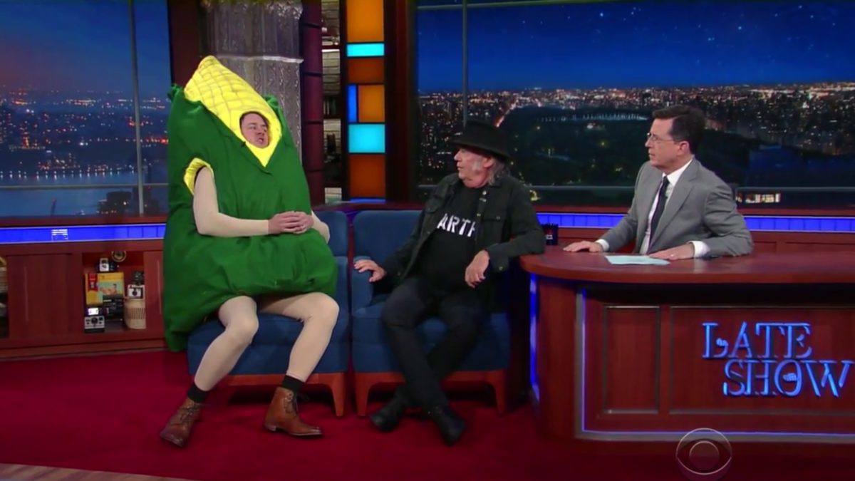 Neil Young Appears As Guest On ‘The Late Show’