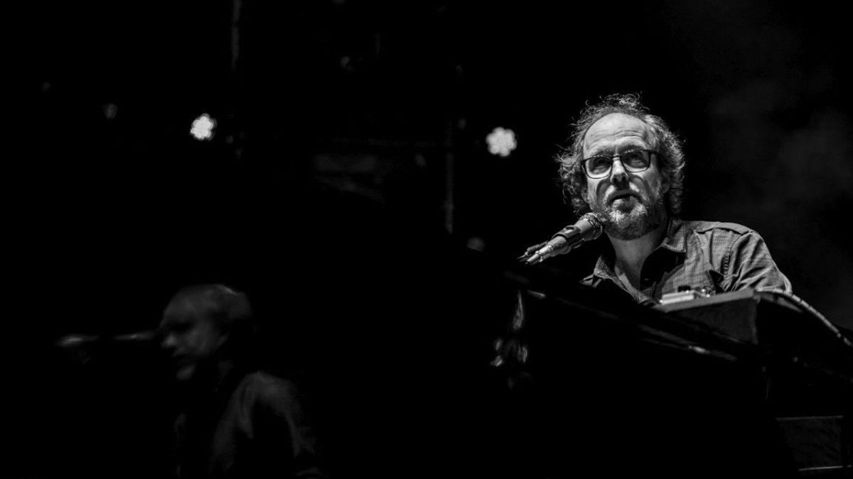 Page McConnell Guests With Tenacious D At Higher Ground On This Date In 2001