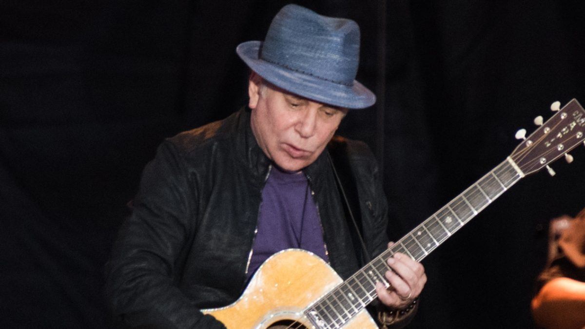 Paul Simon Honors Scotty Moore In New York