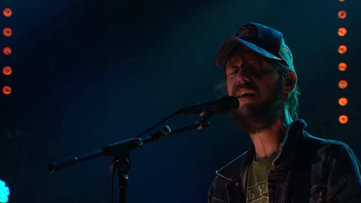 Band Of Horses Appear On ‘The Late Late Show’ & Announce Massive Tour