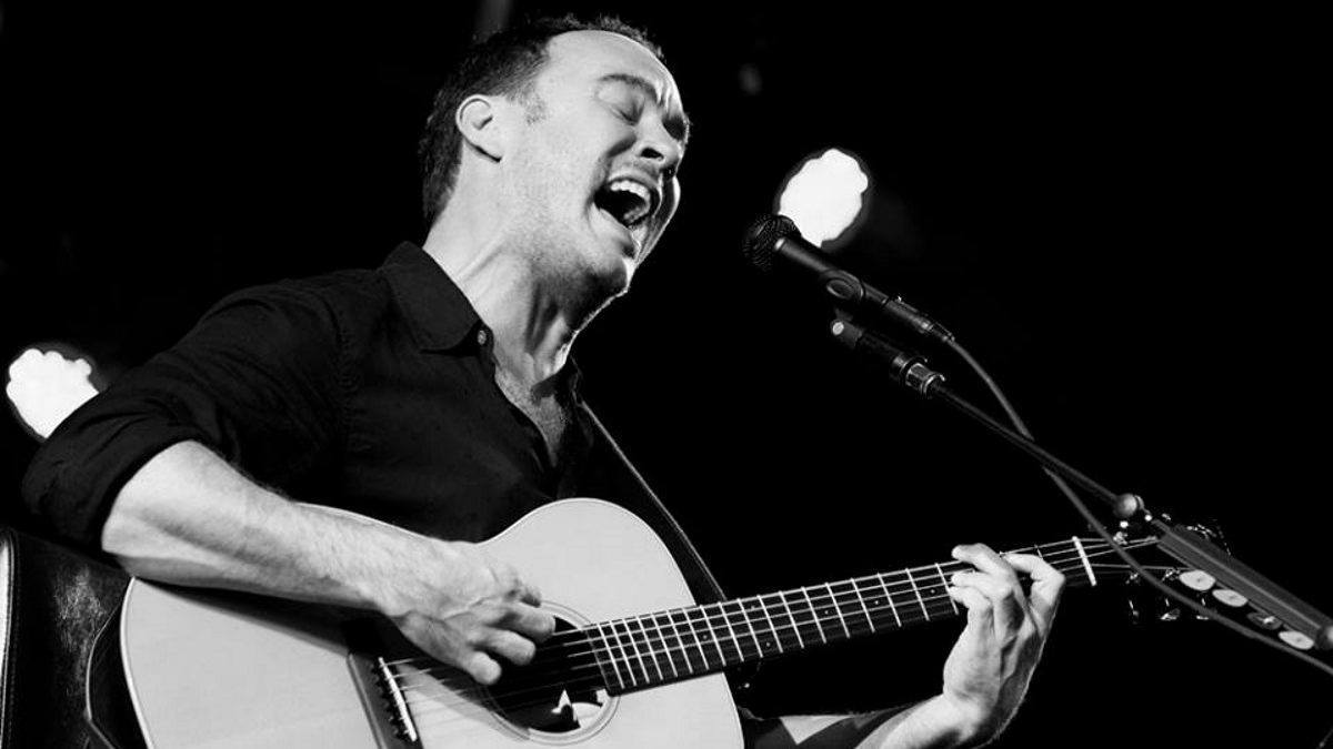 Dave Matthews To Release 'Live At Sweet Briar College' Solo Show From 1996