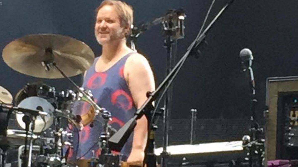 Phish Shows Off New Light Rig & Jon Fishman Unveils Bernie Sanders Dress