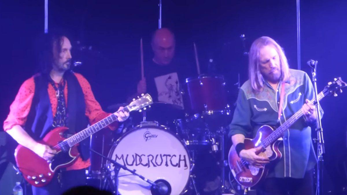 Mudcrutch Covers Bob Dylan’s 'Knockin’ On Heaven’s Door'