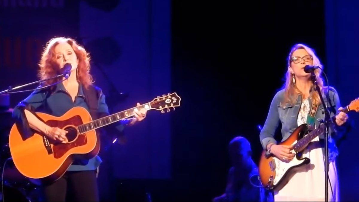 Derek Trucks & Susan Tedeschi Join Bonnie Raitt In Holland