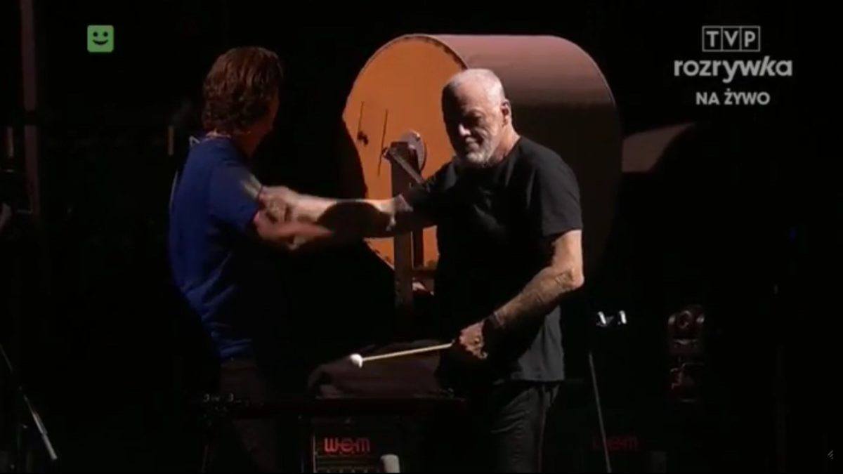 [UPDATED] David Gilmour Busts Out Pink Floyd Classic 'One Of These Days' After 22 Years