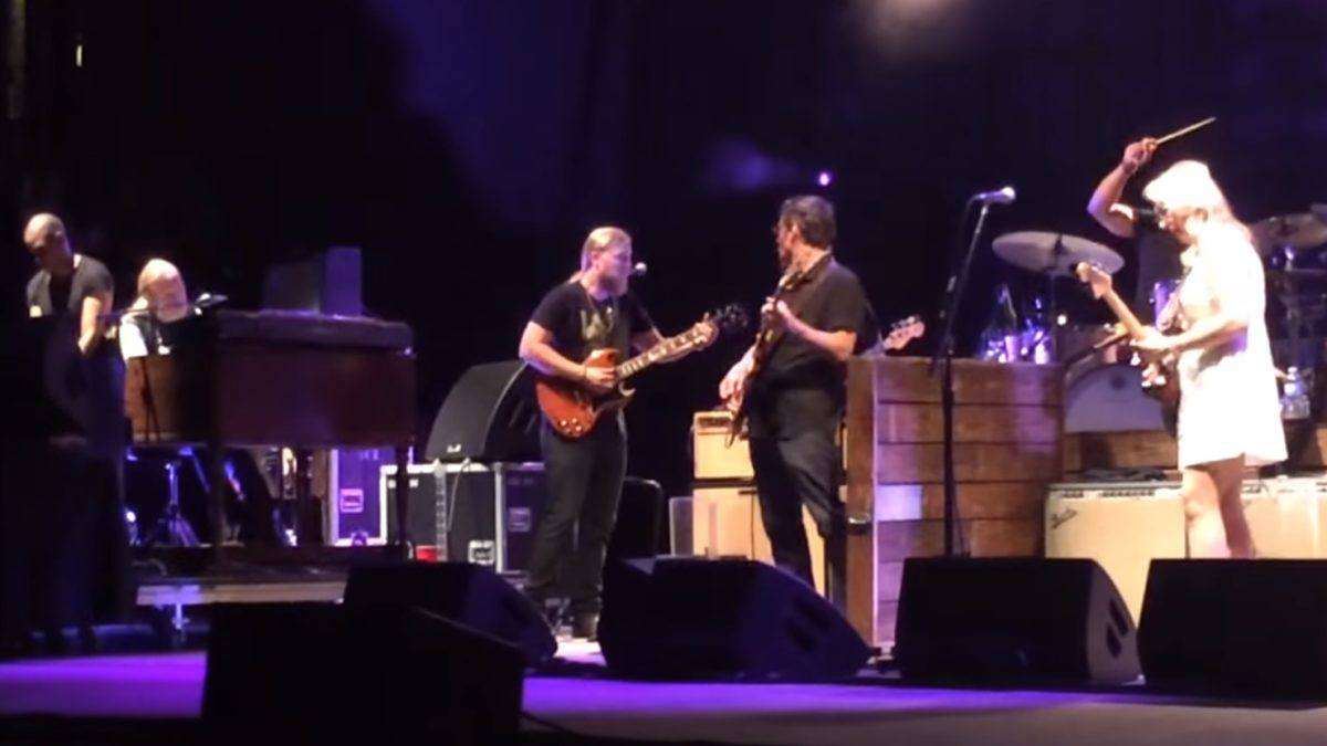 Gregg Allman & Luther Dickinson Sit-In With Tedeschi Trucks Band In Charlotte