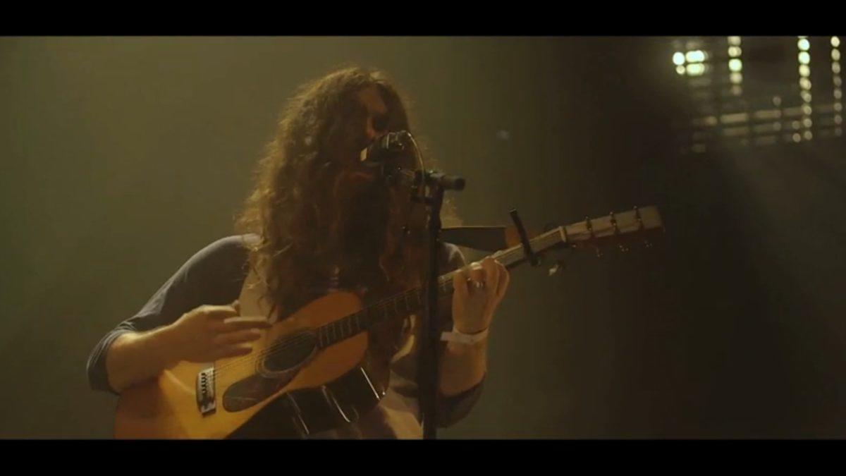 Pro-Shot Video: Kurt Vile & The Violators Perform For Amazon Music Front Row