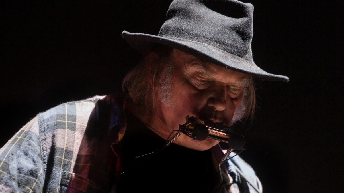 Neil Young Plays 'Hey Hey, My My (Into The Black)’ For 2nd Time With POTR