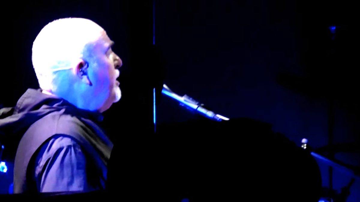 Peter Gabriel Sings Genesis Song In Concert For First Time In 34 Years