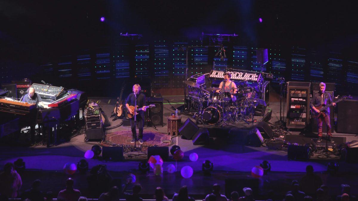 Phish Debuts 'Friends' & ‘Tide Turns’ At The Mann