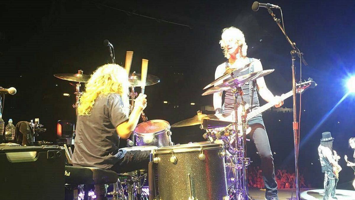 Steven Adler Performs With Guns N' Roses For First Time Since 1990
