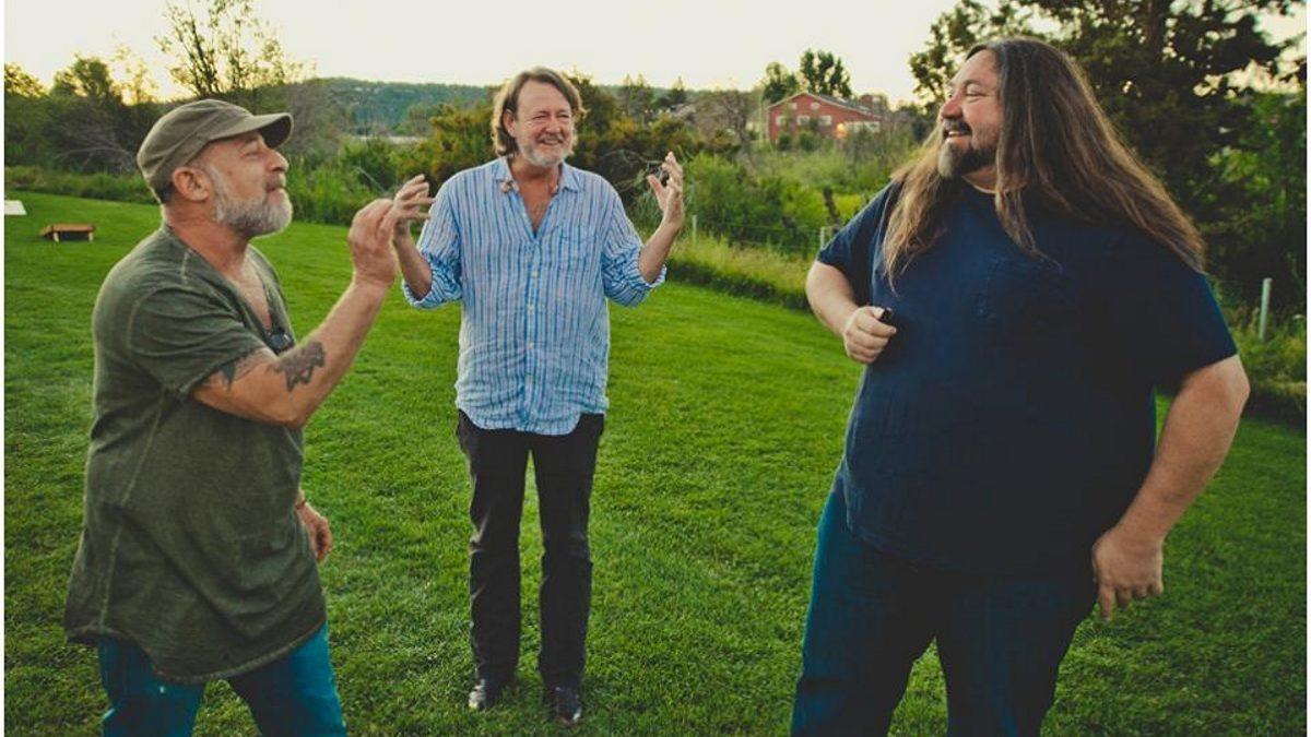 Widespread Panic Busts Out 'Cortez The Killer' With Jerry Joseph In Bend