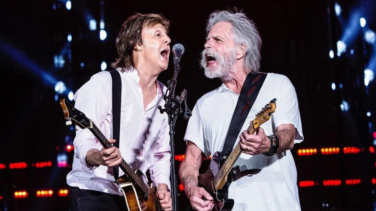 [UPDATED] Paul McCartney Welcomes Bob Weir & Gronk At Fenway Park In Boston
