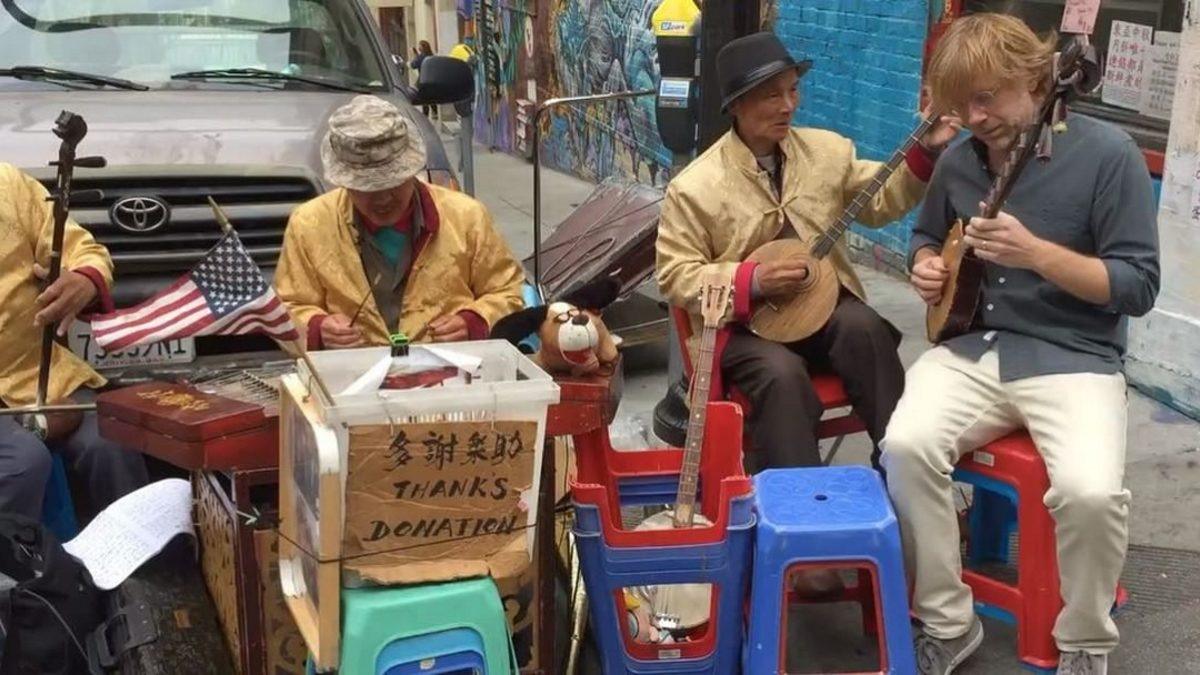 Phish Guitarist Trey Anastasio Jams With Street Musicians In San Francisco