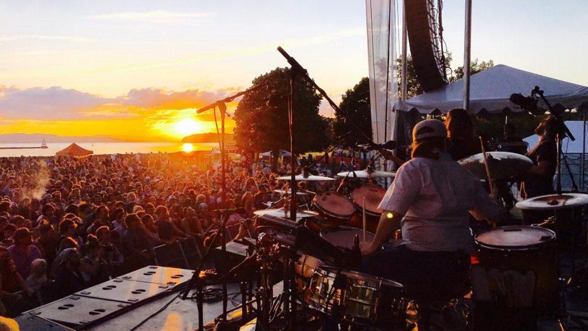 Twiddle Covers Disco Era Classic With Members Of Turkuaz At Tumble Down