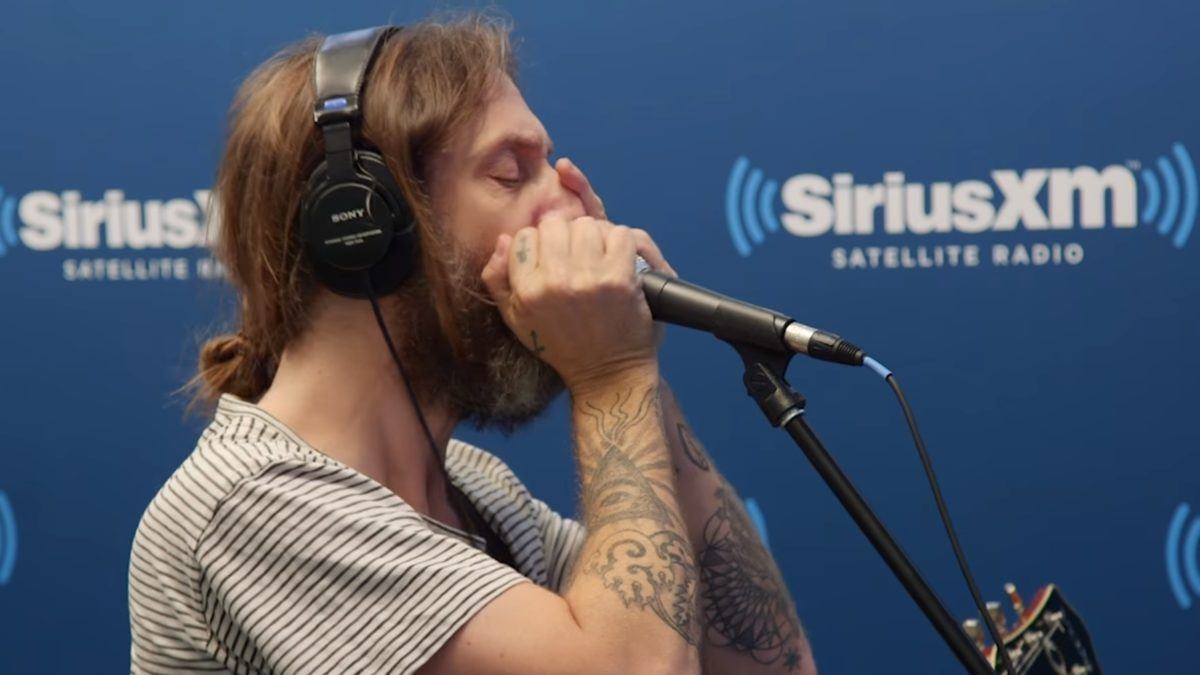 Chris Robinson Brotherhood Covers Bob Dylan For SiriusXM Jam On Live Hit Series