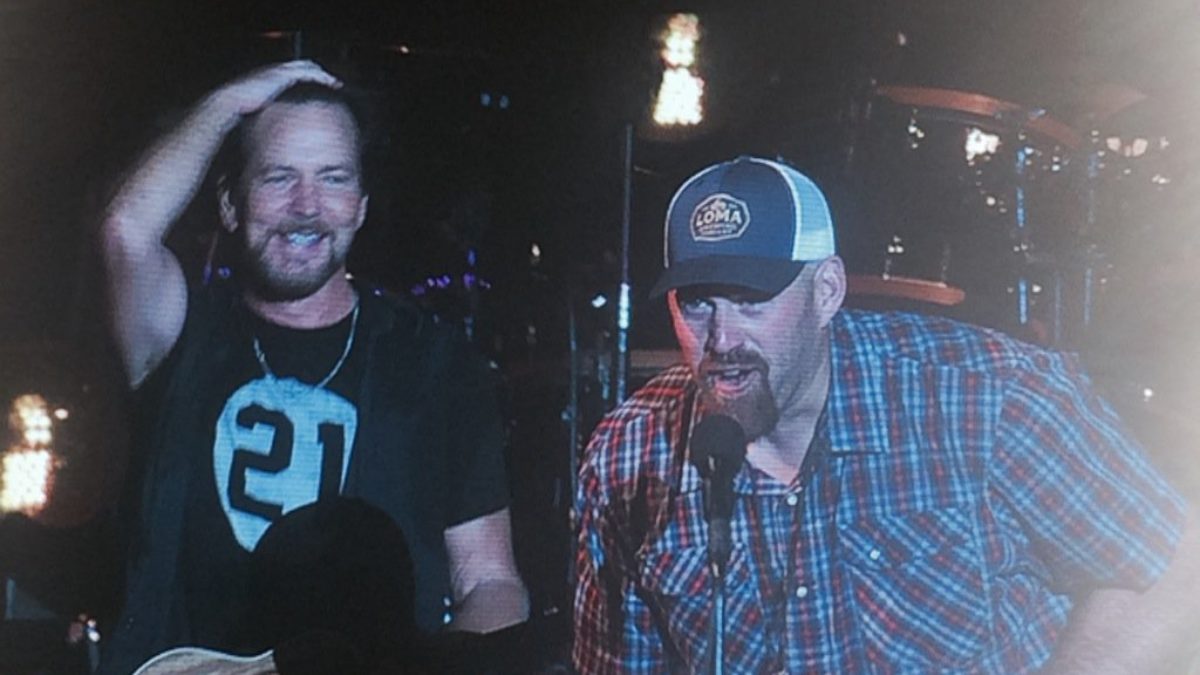 Pearl Jam Debuts Aerosmith Cover & Brings Out Former Red Sox At Fenway Park Debut