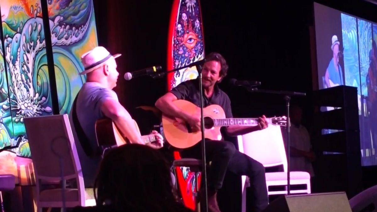 Eddie Vedder Performs With Judd Apatow, Jeff Ross & Others At Ohana Charity Event