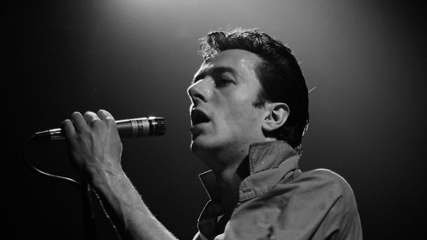 Remembering Joe Strummer: The Clash Performs Live In 1980