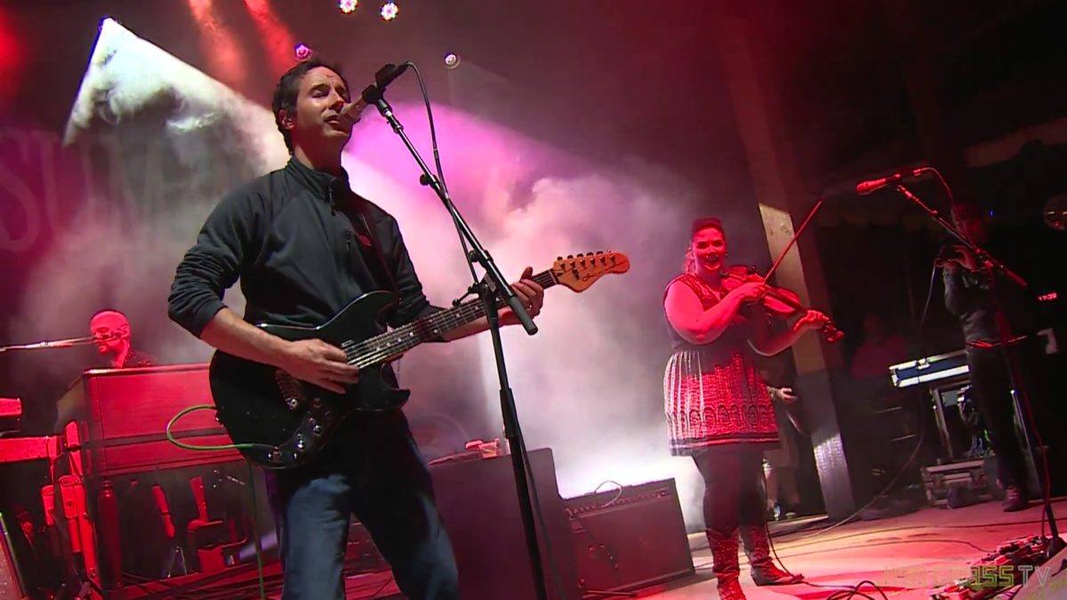 Pro-Shot: Yonder Mountain String Band Shares ‘Pigs (Three Different Ones)’ Video