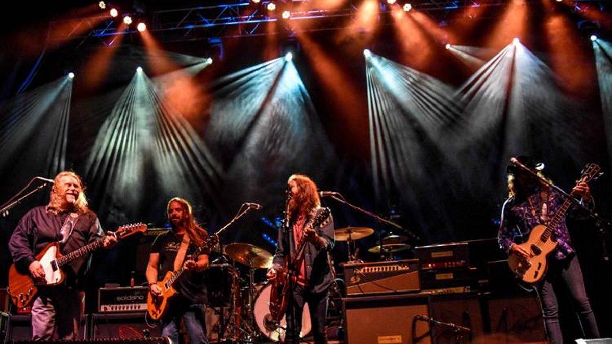 Gov't Mule Welcomes Blackberry Smoke For Neil Young & Skynyrd Covers In Boston
