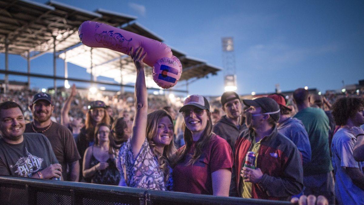 How The Internet Reacted To The First Phish Dicks Show, Aka The 'S' Night
