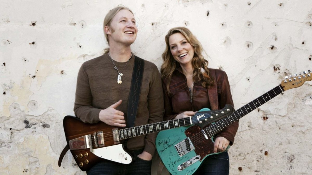 Watch Susan Tedeschi Guest With The Derek Trucks Band Way Back In 2002