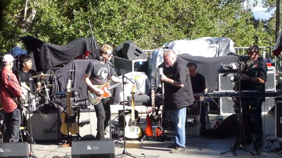 Watch Nels Cline Of Wilco Guest With Los Lobos At Sound Summit