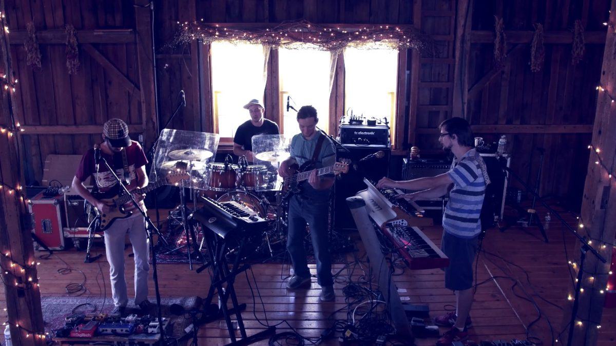 Pro-Shot Video: Aqueous Jams 'Skyway' Into Ween Cover At Tyrone Farm