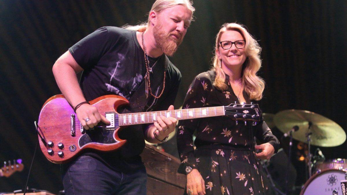 Tedeschi Trucks Band Teams With Nicki Bluhm & The Gramblers In Oakland: Photos & Videos